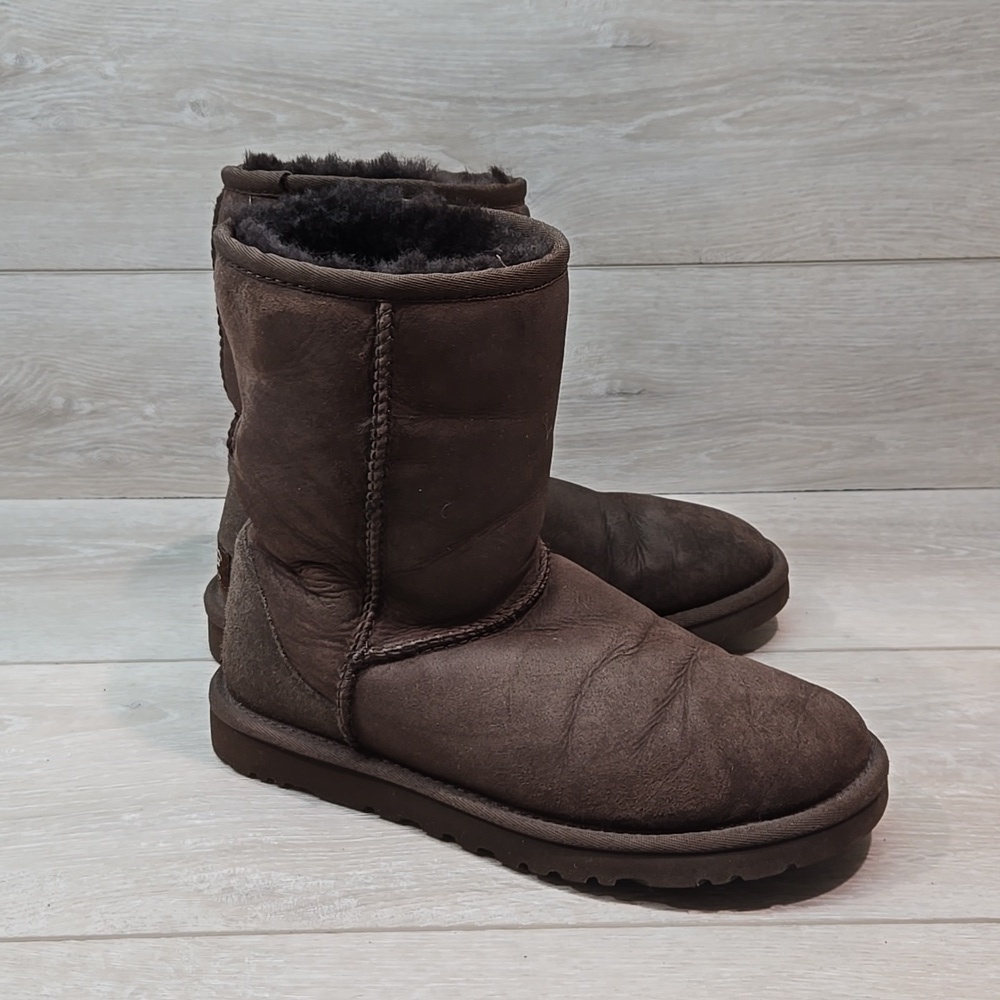 Ugg Australia Women 5825 Leather Sheepskin Boots shoes 6